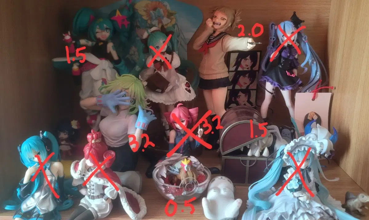 미쿠 , 테토 , 나히아 등 피규어 처분합니다