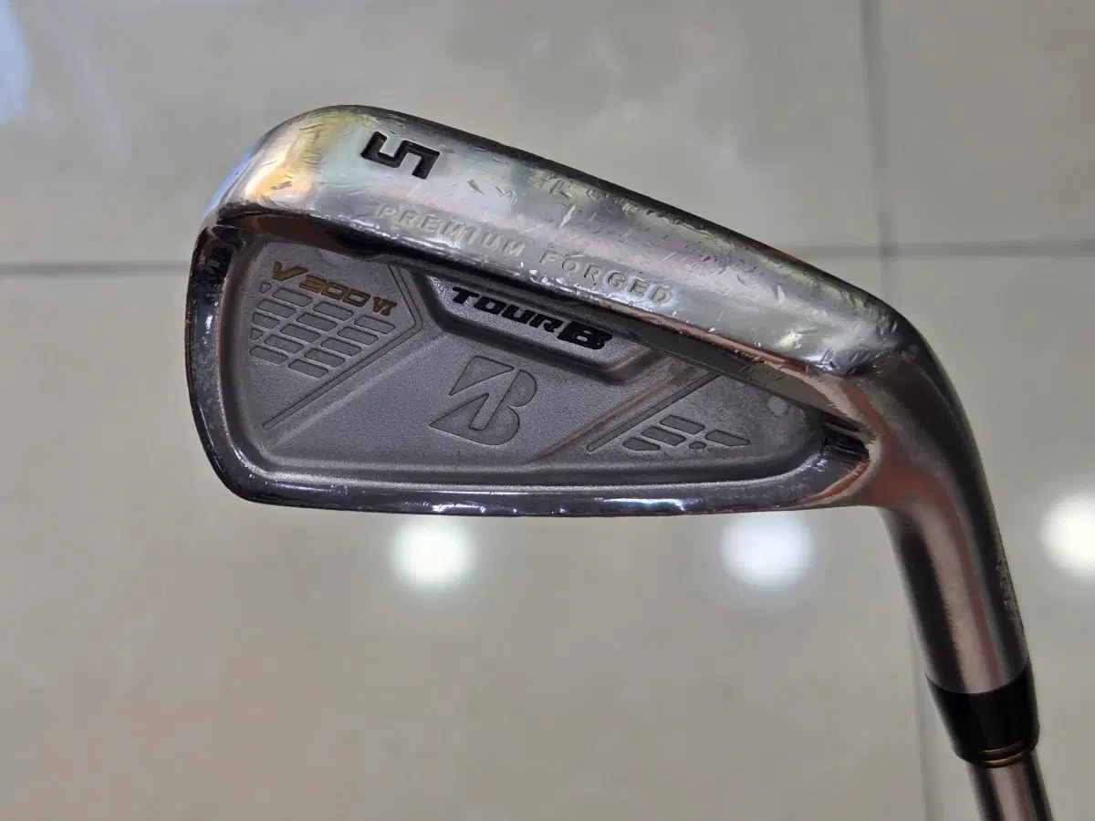 브리지스톤 V300 VI 6세대 TOUR B 5번 아이언 스틸 R 중고 골프채