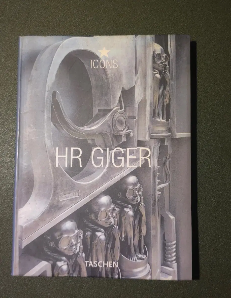 [절판 희귀본] H.R. Giger (기거) ICONS 타셴(Taschen) 아트북 화보집
