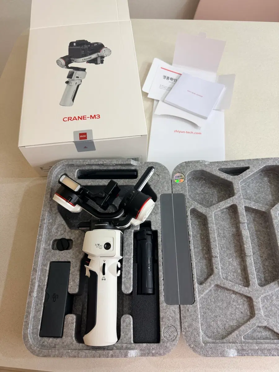 S급 풀박 ZHIYUN 지윤 크레인 m3 짐벌