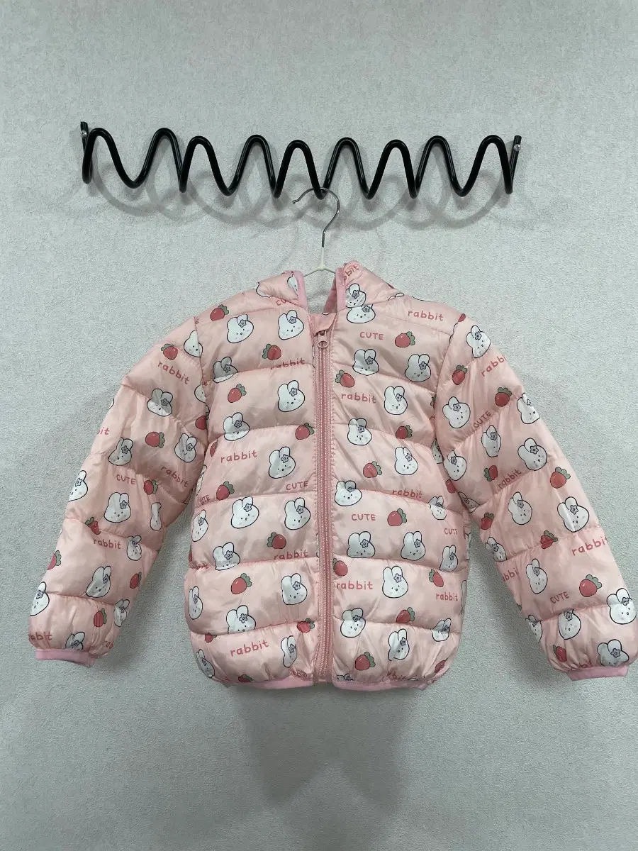 토끼 딸기 패턴 핑크 패딩 110