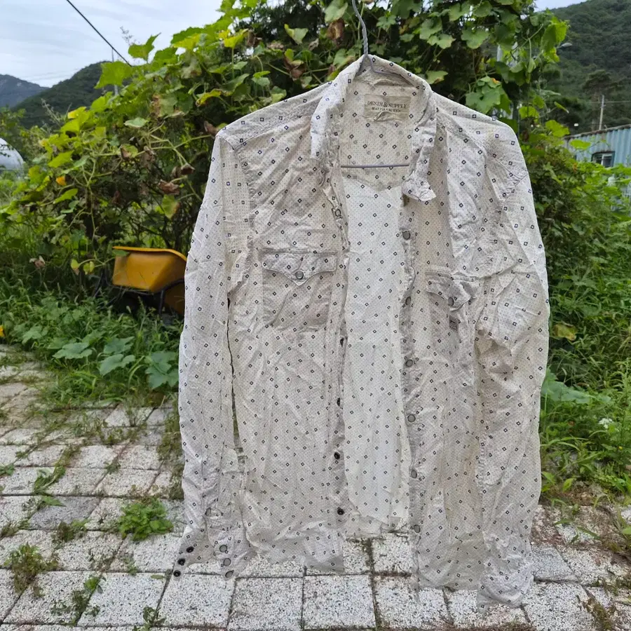 랄프로렌) 데님앤서플라이 네이비 다이아몬드 지오메트릭 도트 패턴 화이트 웨스턴 셔츠 (남 L)