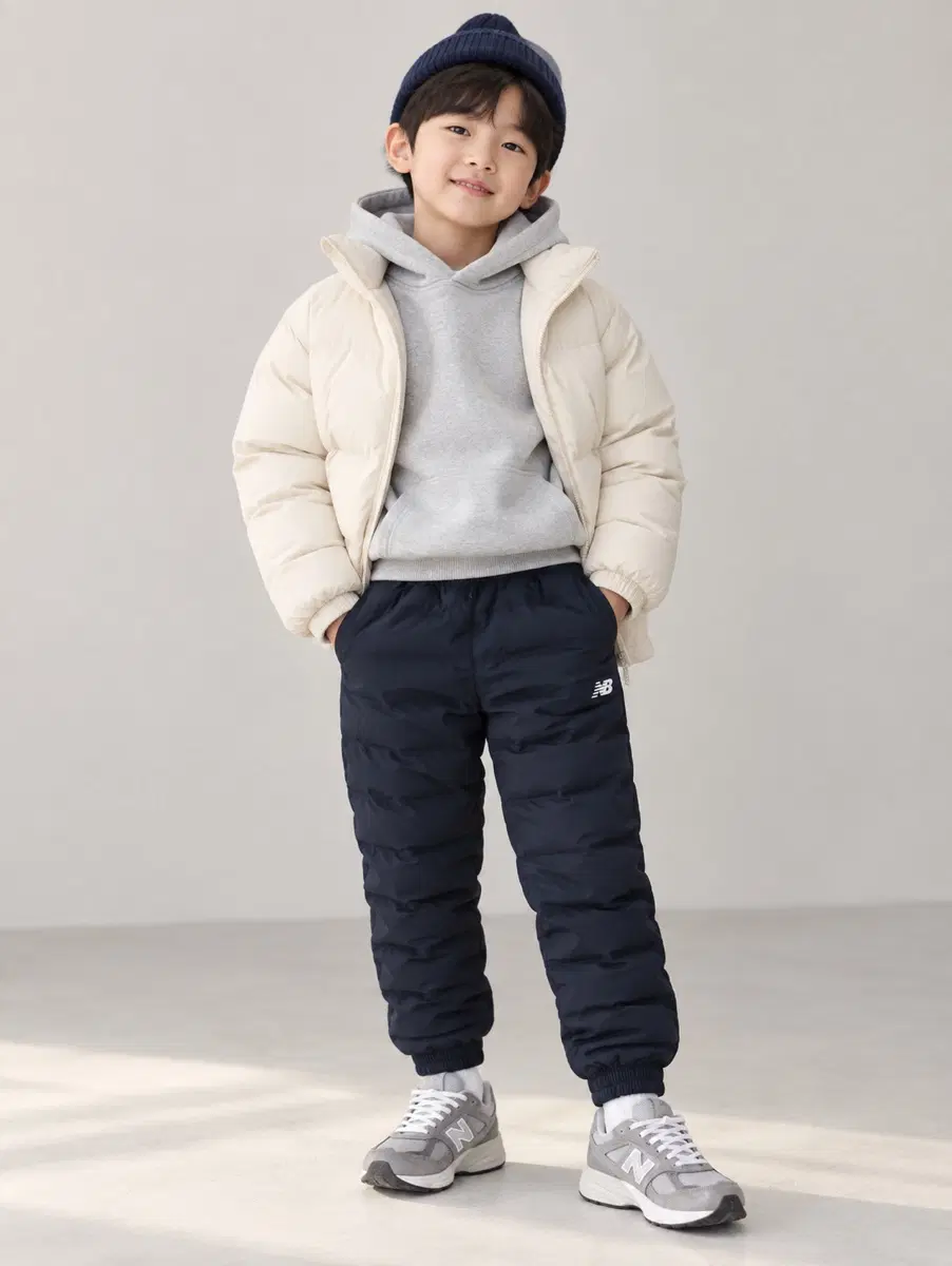 130사이즈 뉴발란스 패딩 바지 키즈 블랙 정품