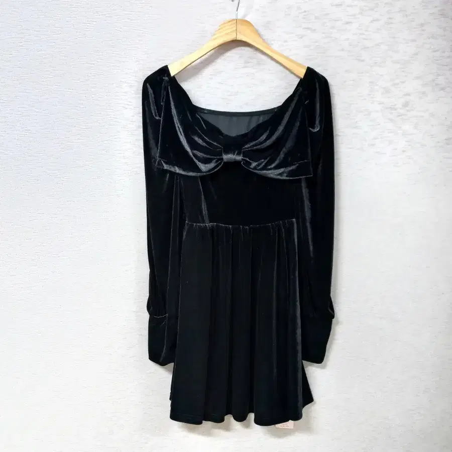 B9-23/SHEIN MOD 블랙 오프숄더 벨로아 원피스 새제품 봄가을 여성