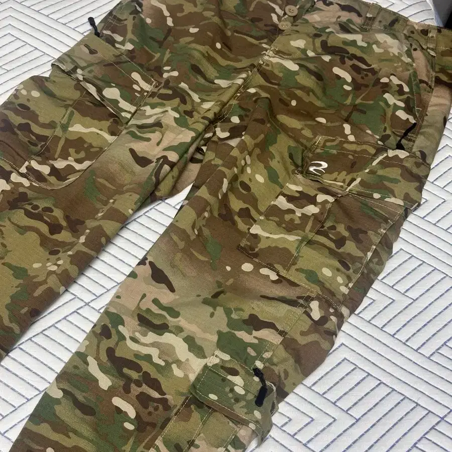팀유즈 택티컬 멀티카모 팬츠