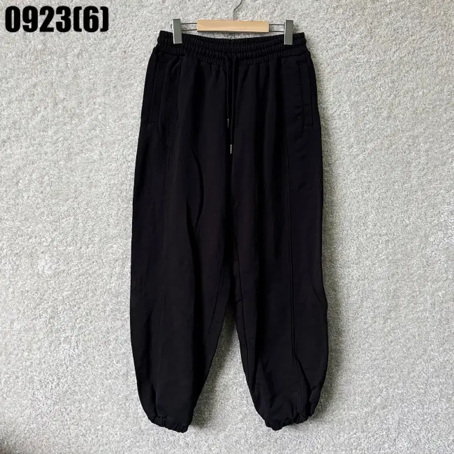 블랙 조거 팬츠 0923