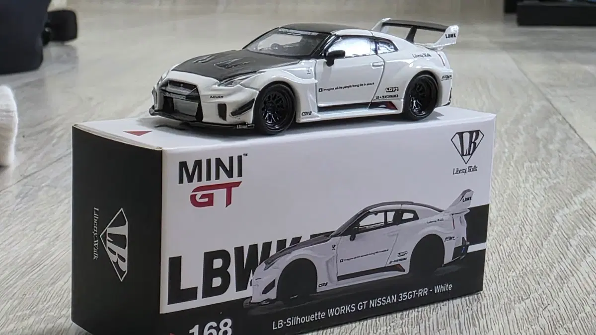 minigt 미니지티 닛산 GTR35 168 LB 실루엣