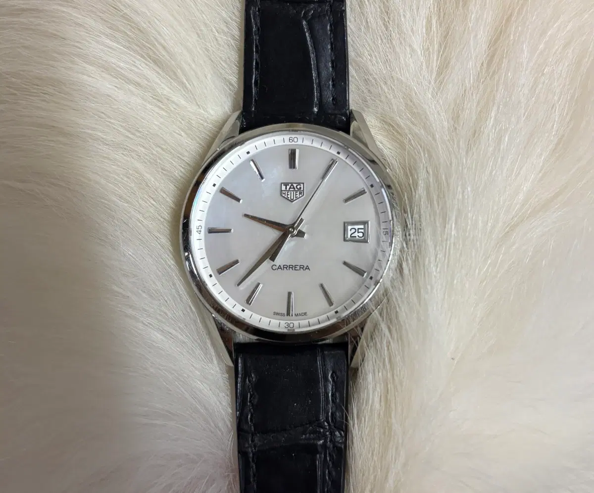 태그호이어 까레라 36mm 화이트자개