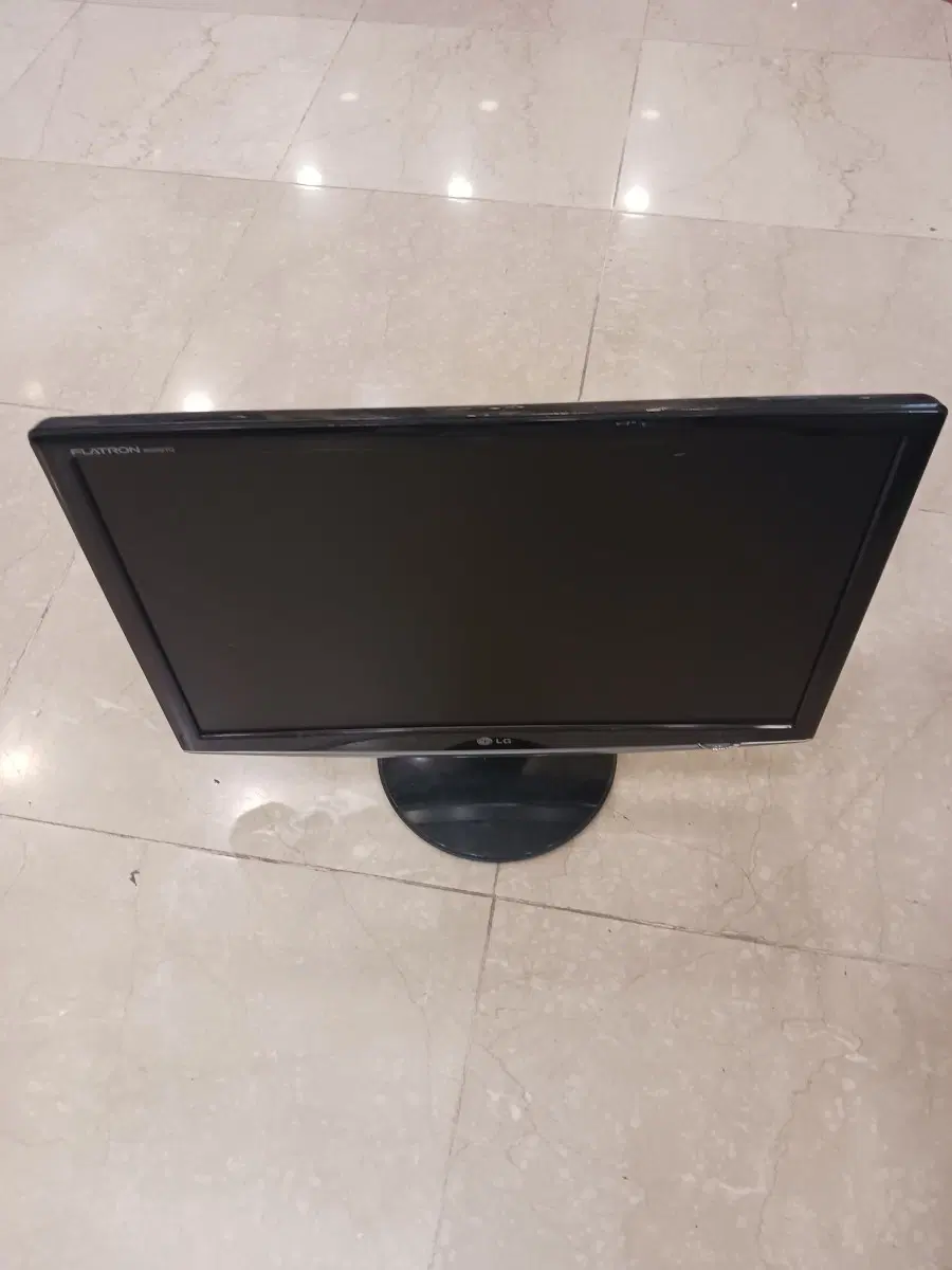 LG 플래트론 모니터w2252q-pf