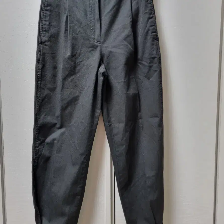 Massimo dutti 버튼 포인트 팬츠 EUR34