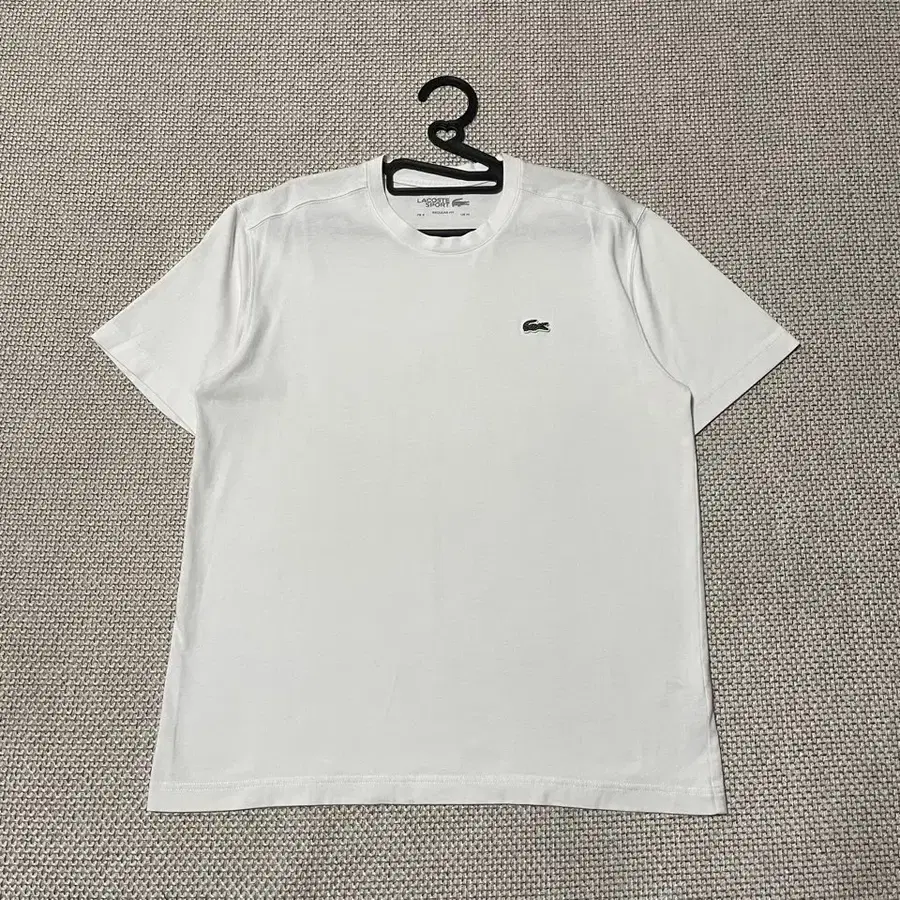 L 라코스테 라운드 반팔티 B.8022