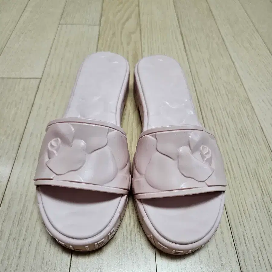 발렌티노 여성 슬리퍼(37사이즈)