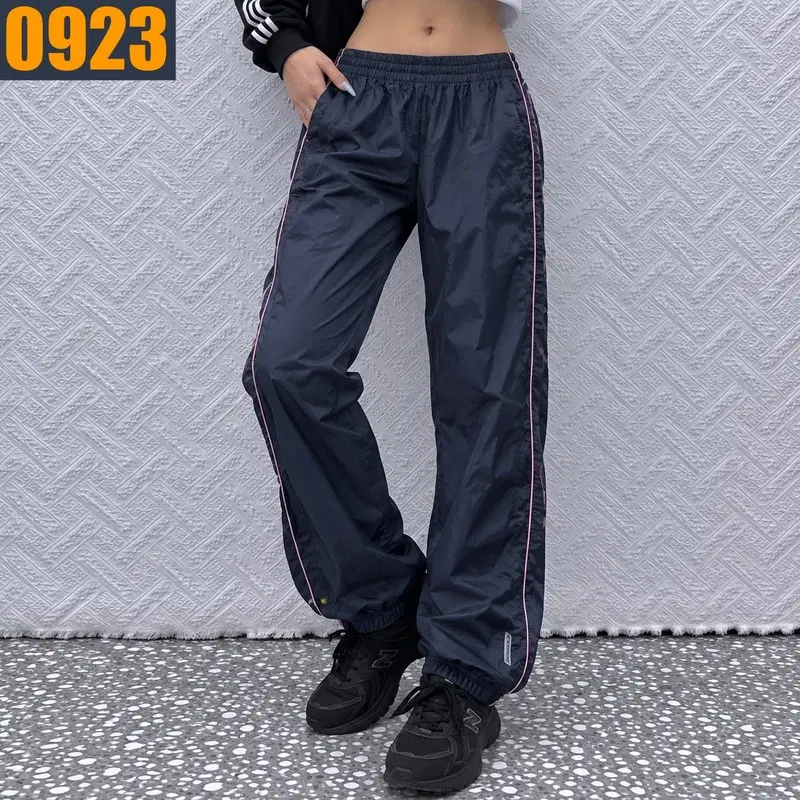 26 REEBOK 리복 Y2K 차콜그레이 사이드라인 나일론 밴딩 트랙 팬츠 S
