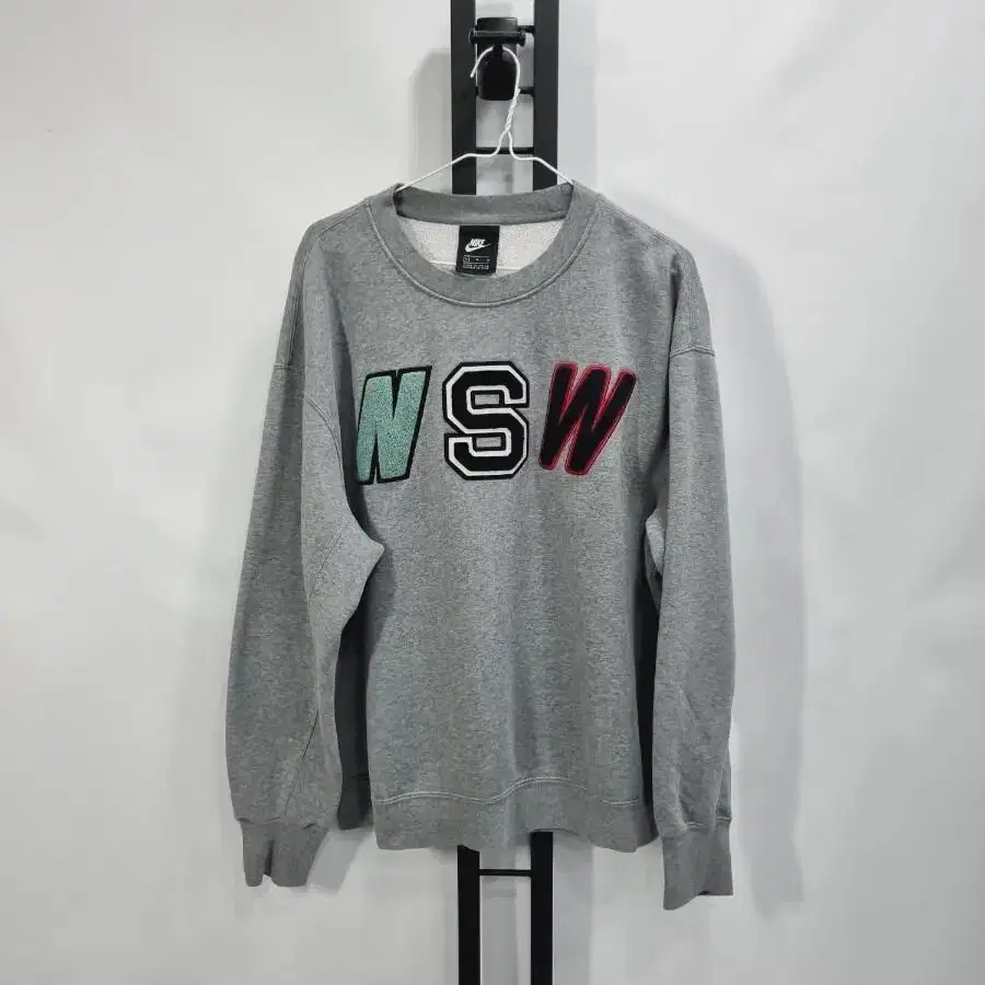 나이키 맨투맨 nsw 크루 입체로고 m