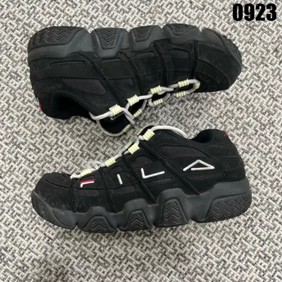 휠라 스니커즈 블랙 250