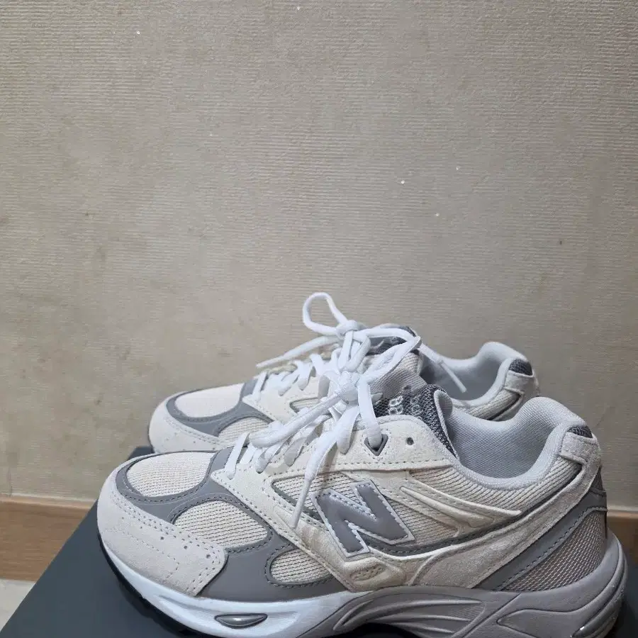 뉴발란스 880R