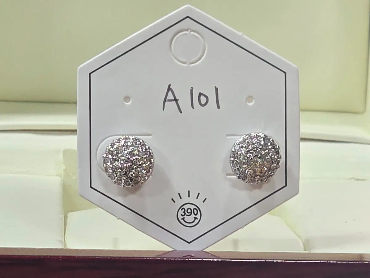 92,5은침 큐빅 9미리 볼 귀걸이 A101
