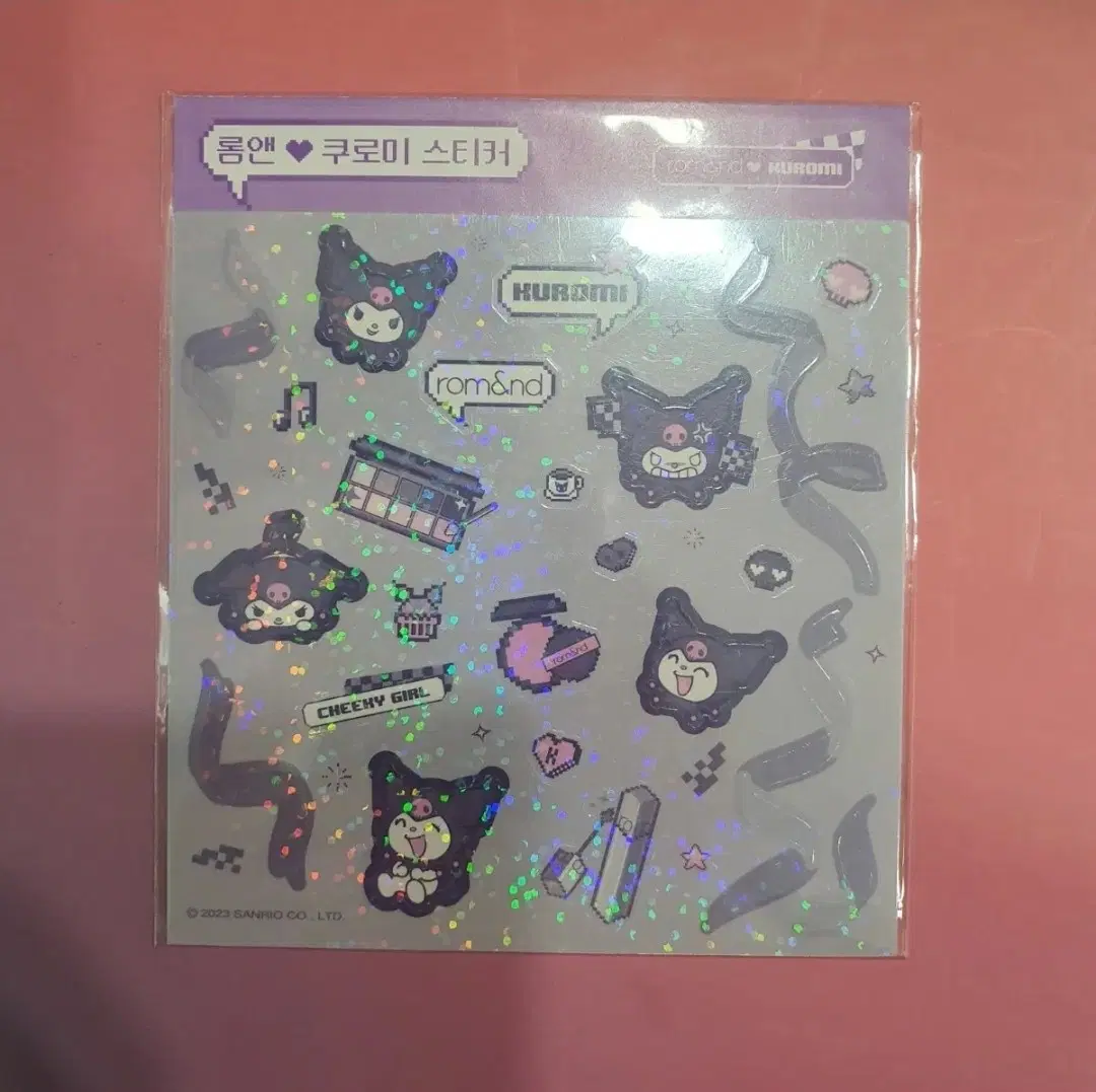 롬앤 쿠로미 스티커 새상품