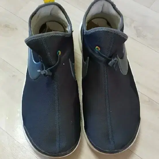 男性衣料品 ナイキ 軽量 アスレチックシューズ 285