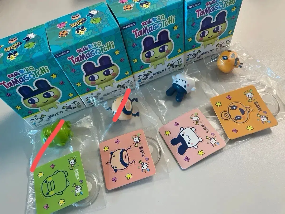 잔둔 다마고치 피규어 4종