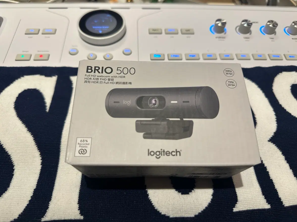 로지텍 웹캠 BRIO 500 팝니다. (개봉만함)