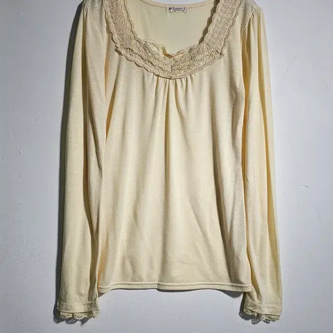 엑시즈팜 블라우스 D102