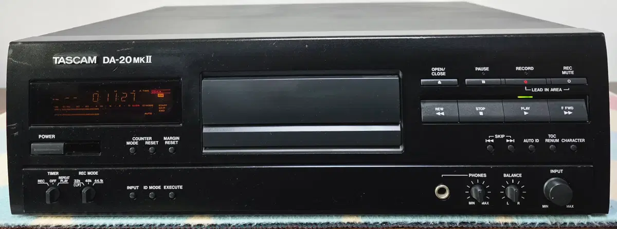 TASCAM DAT 플래이어 DA-20MKii