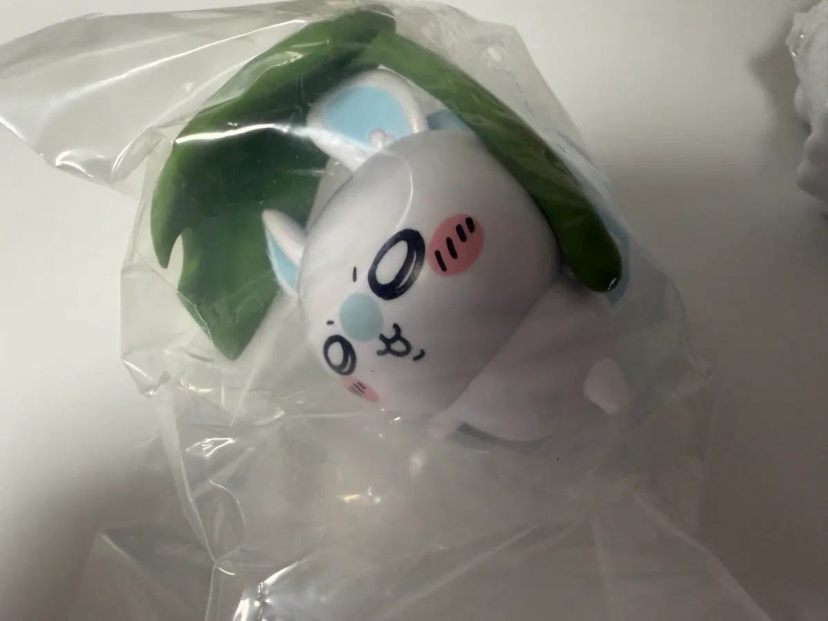 먼작귀 치이카와 모몽가 우산 피규어 + 모몽가 저금통 일괄 판매