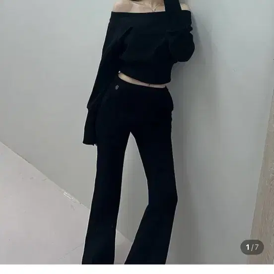 오프숄더 맨투맨 부츠컷 세트 트레이닝 제인비 블리스민