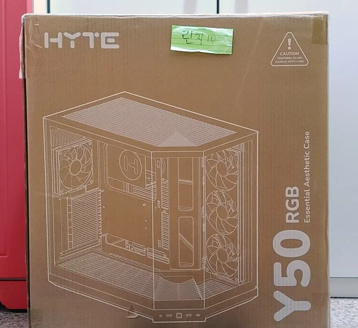 HYTE Y50 RGB 컴퓨터 케이스 (스노우 화이트) 풀박스 팝니다