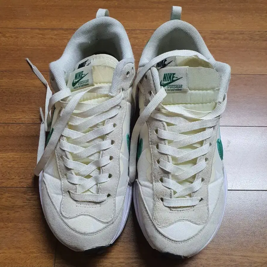 나이키 사카이 베이퍼와플 그린 250