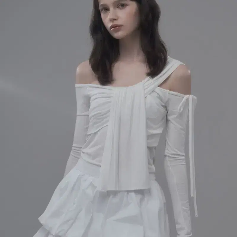 마우솔레움 드레이프 탑 /Etude Draped Top - White