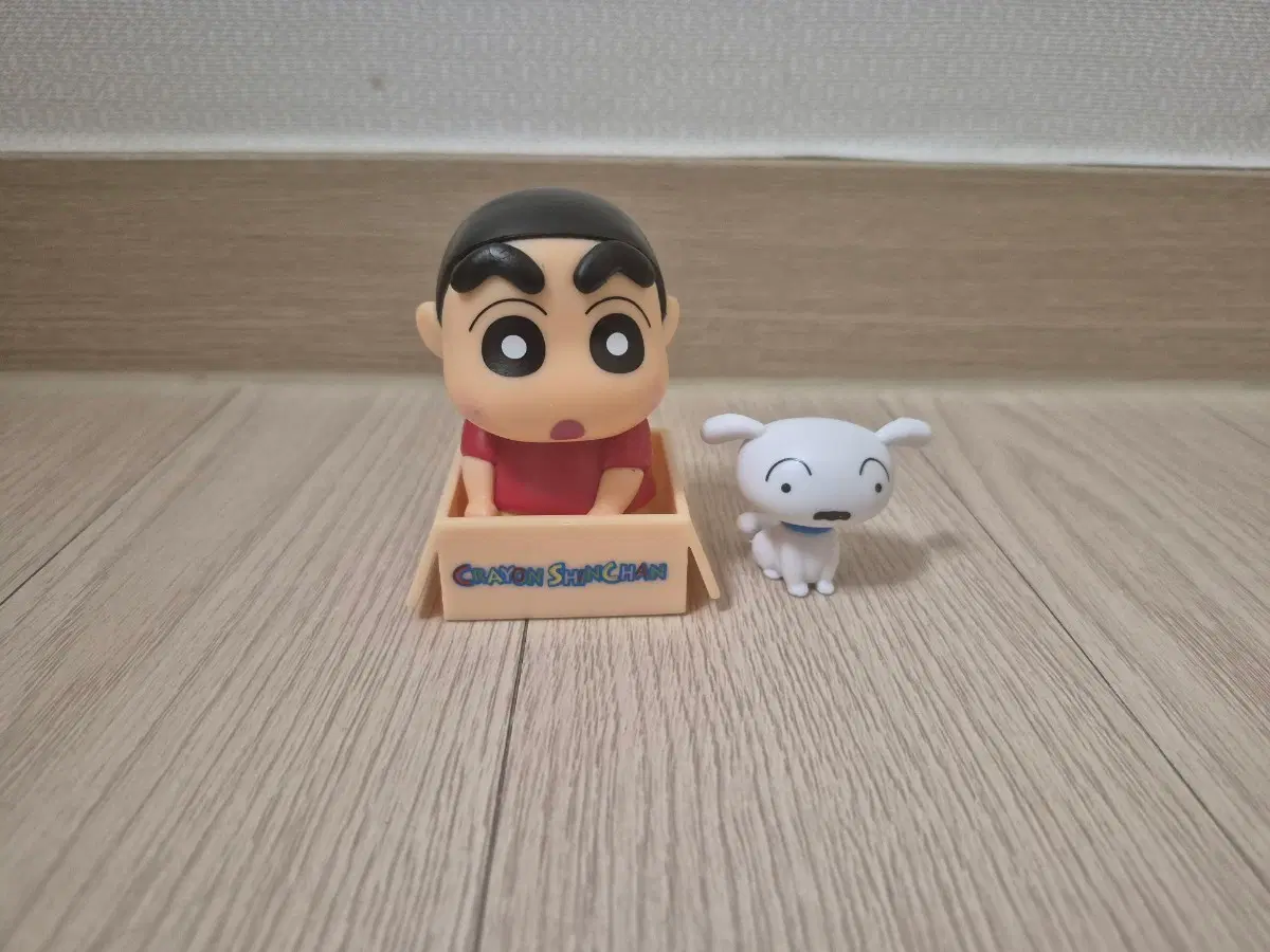 짱구 피규어 (흰둥이 포함)