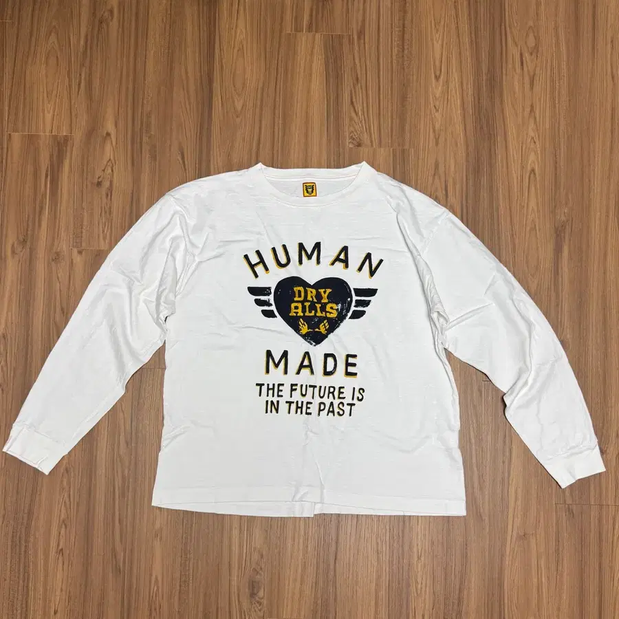 휴먼메이드 긴팔 화이트 XXL 팝니다.