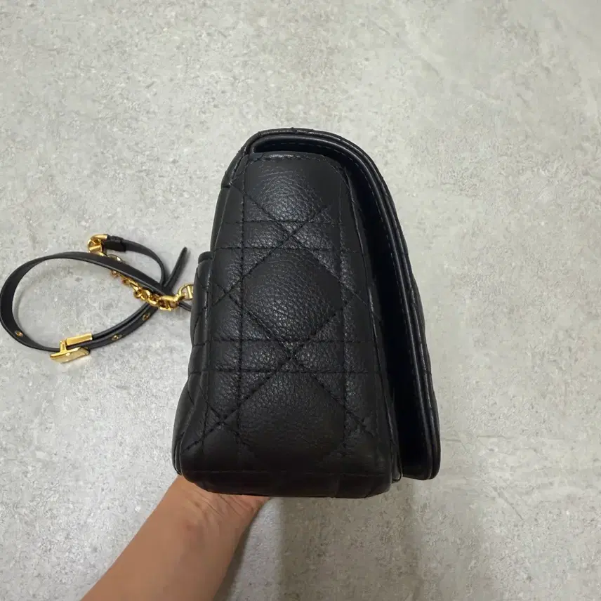 디올 카로 스몰 백 블랙 (금장) 새상품급 / 풀구성 + 이너백 사진 5