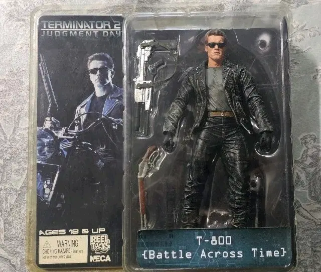 네카(NECA)의 터미네이터 2: 심판의 날 시리즈 3 - T-800 {Battle Across Time} 7인치 액션 피규어 미개봉