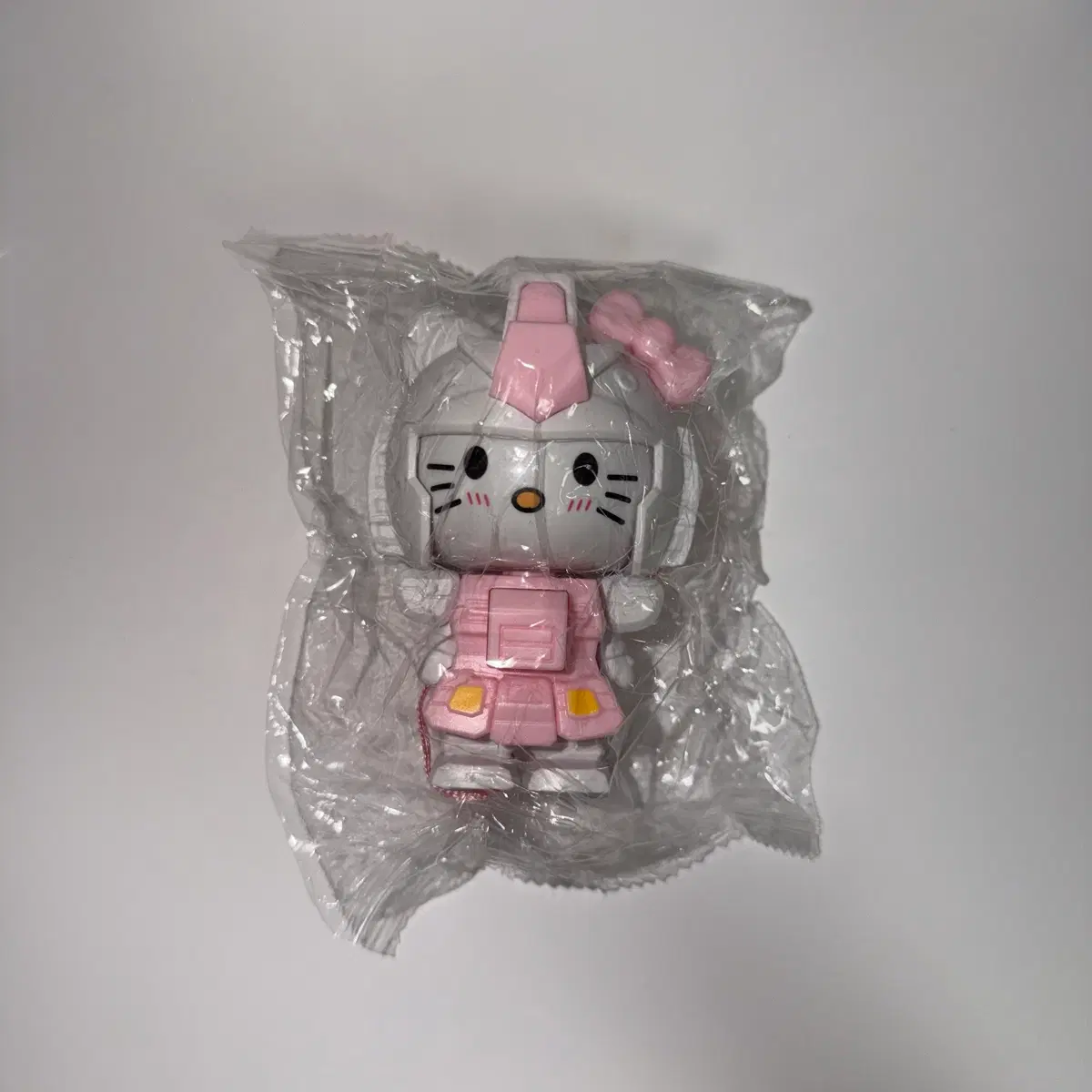 산리오 헬로키티 키티 건담 로봇 피규어 키링 미개봉 새상품