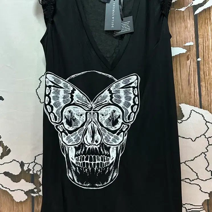 토마스 와일드 THOMAS WYLDE 스컬 버터플라이 크리스탈 민소매 티셔츠 S