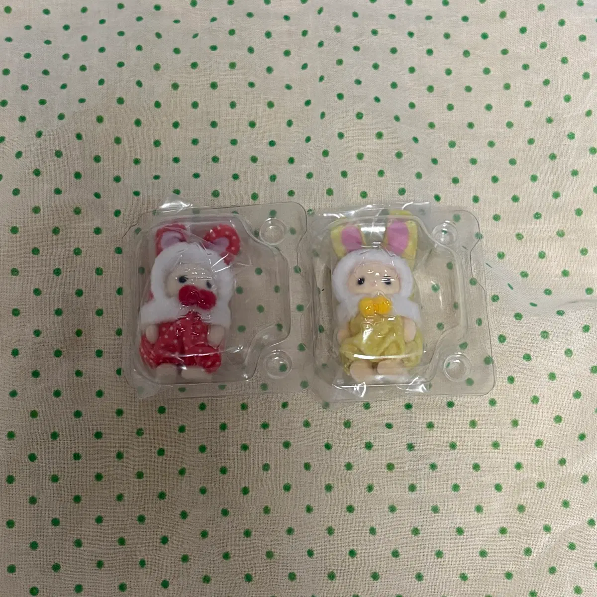 실바니안 컬러풀 토끼 레드+노랑