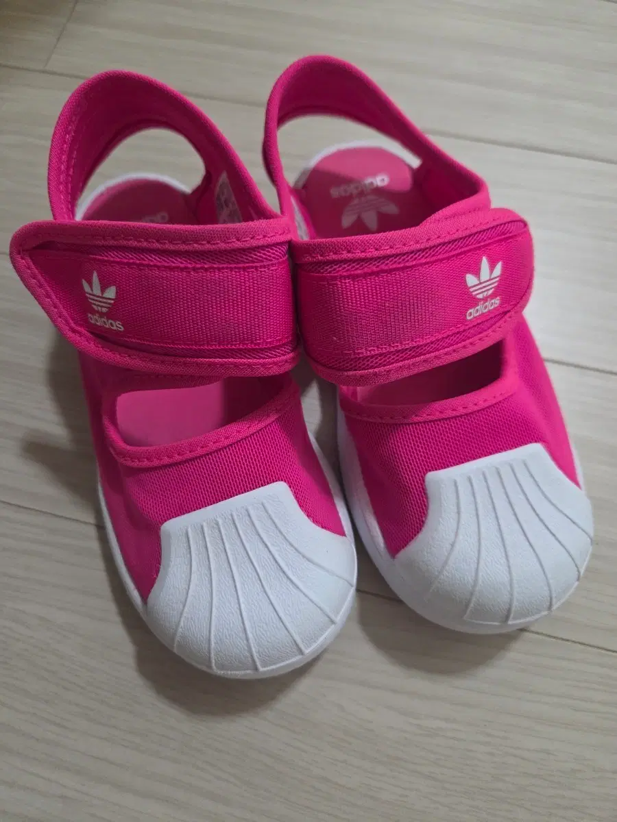 아디다스 키즈 샌들 핑크 새상품 150
