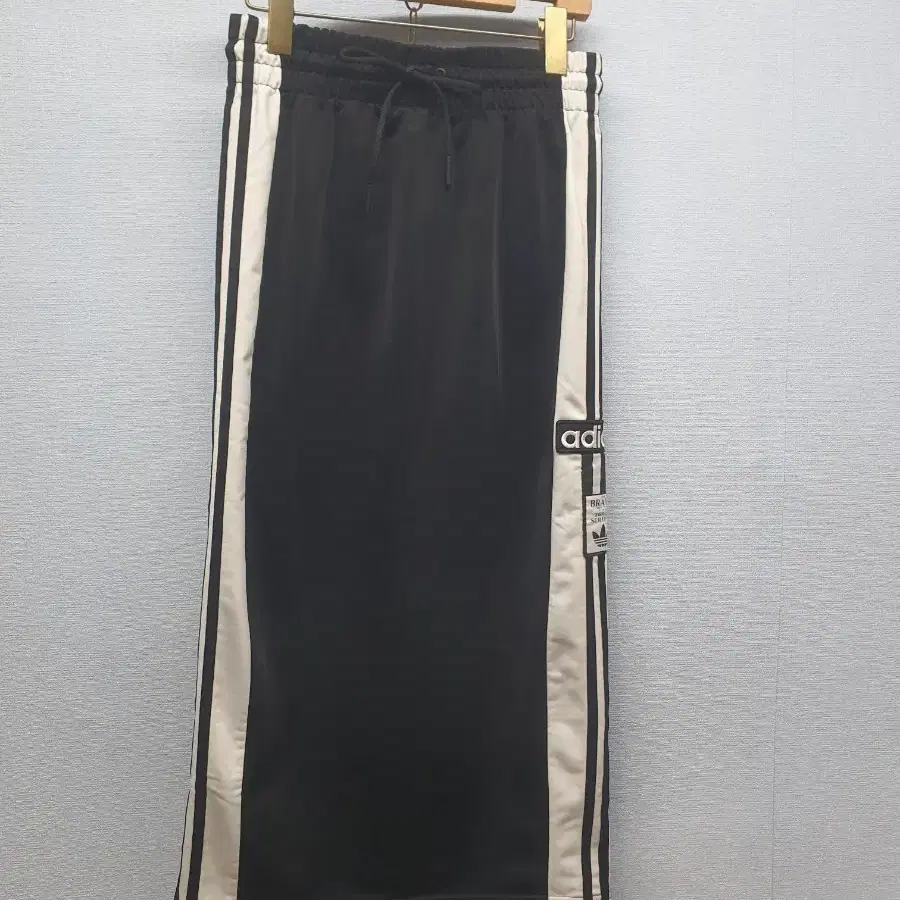 아디다스 아디브레이크 스커트 65cm