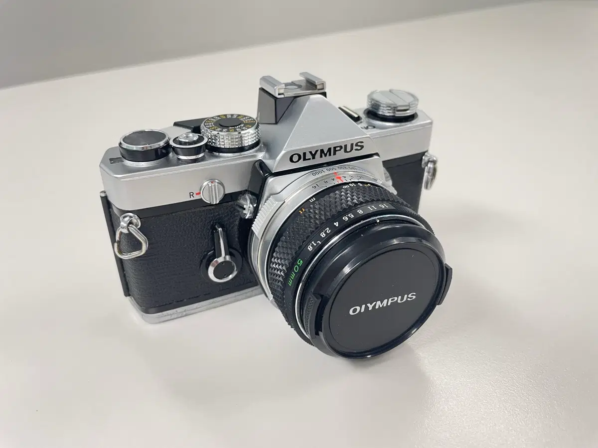 올림푸스 OM-1 필름카메라 + 50mm F1.8 / 세계카메라 수리완료