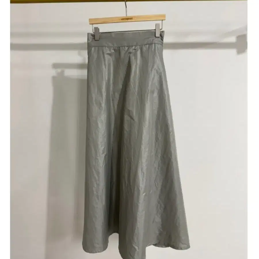 엔티크제이)멜룬 롱스커트카키