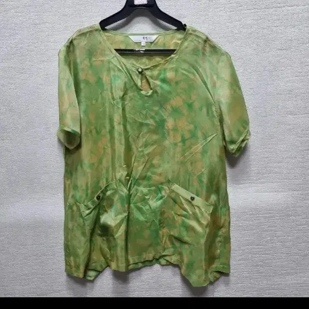 y154 인견 블라우스