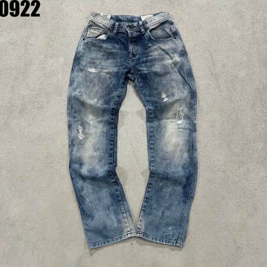 디젤 청바지 블루 워싱 디스트로이드 핏 M