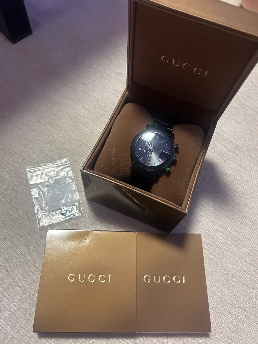 [정품/풀세트] 구찌(GUCCI) G-타임리스 올블랙 PVD 크로노그래프 (여분줄 포함)