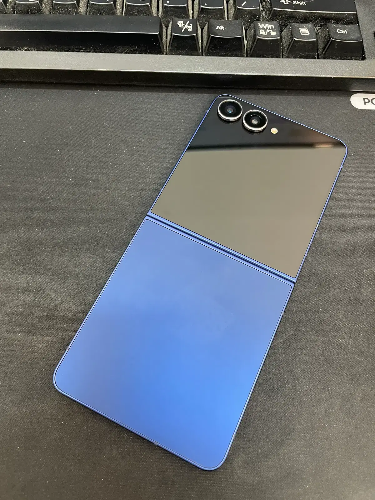 갤럭시Z플립7 블루 512GB 무잔상 상태좋은 중고72만팝니다