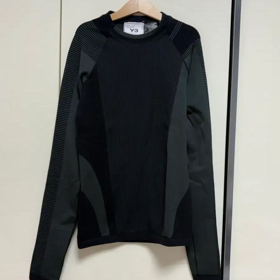 Y-3 심리스 니트 S