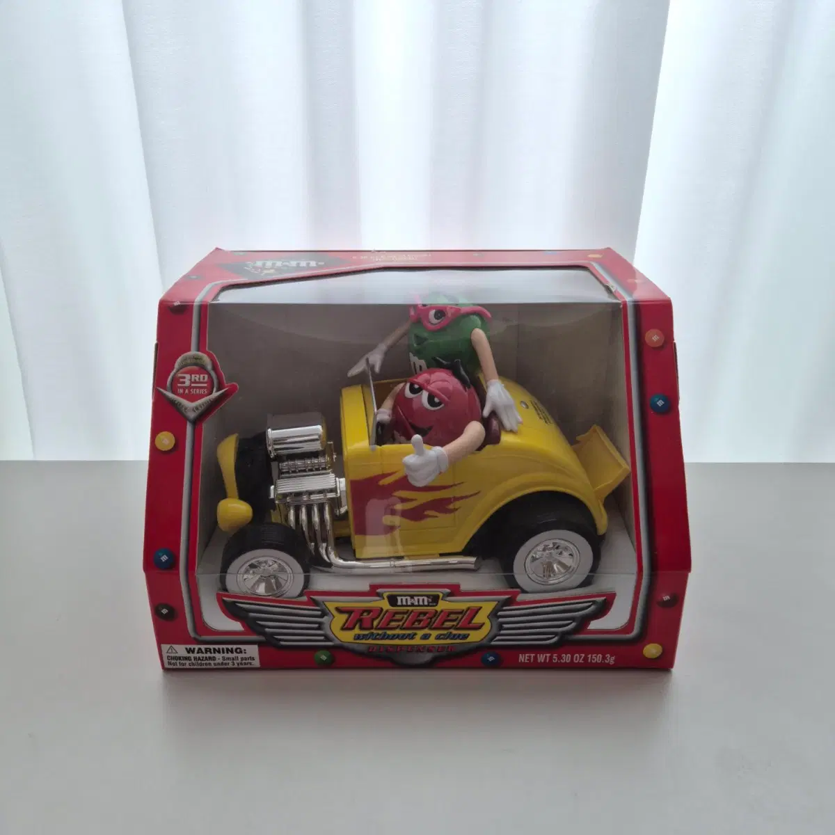 M&M's Rebel Without a Clue YELLOW 빈티지 디스펜서