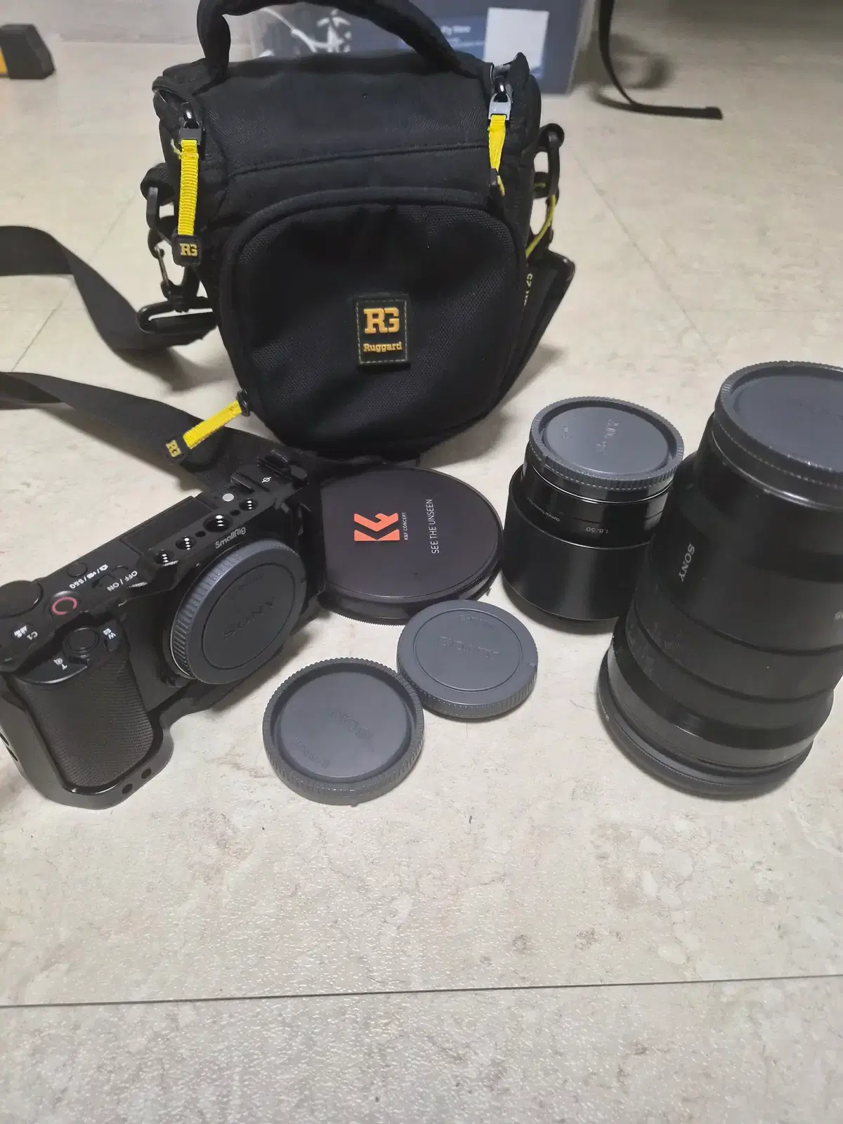 소니 ZV-E10 , 18-105 줌렌즈 , e50mm 단렌즈